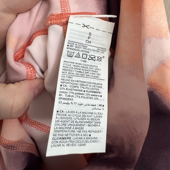 Old Navy Pink and Purple Activewear set- shorts/leggings small and bra XS - Picture 6 of 16